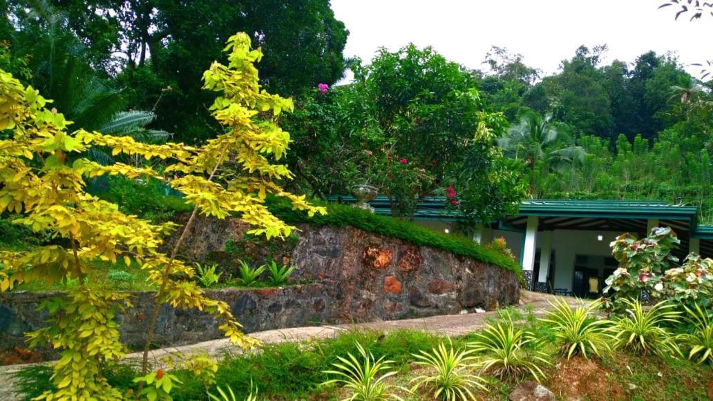 Salmanel Resort Ratnapura Eksteriør bilde